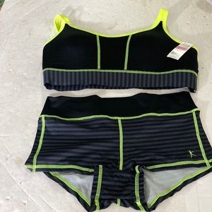 The Zen Bra w Matching Shorts New With Tags Size Different Top 38C L Shorts M
